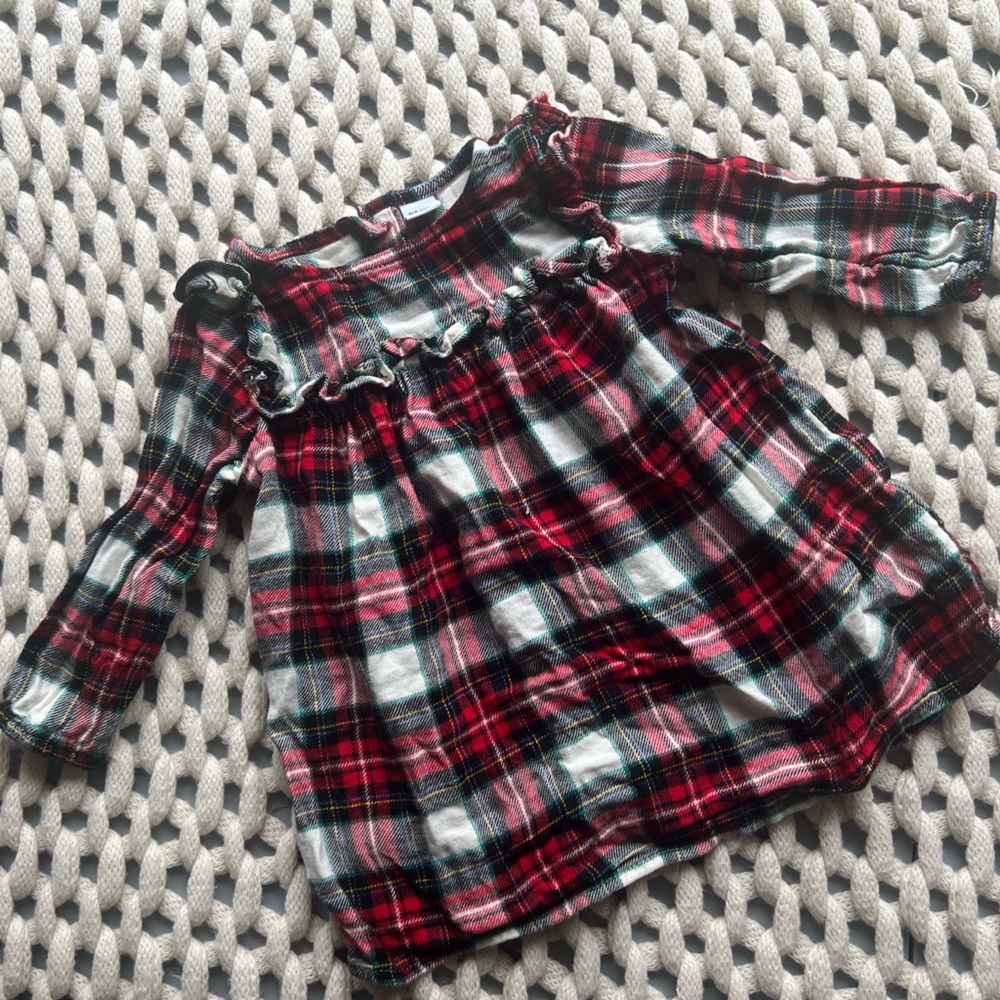 Baby girl Old Navy 12-18 tartan holiday ruffle dress
